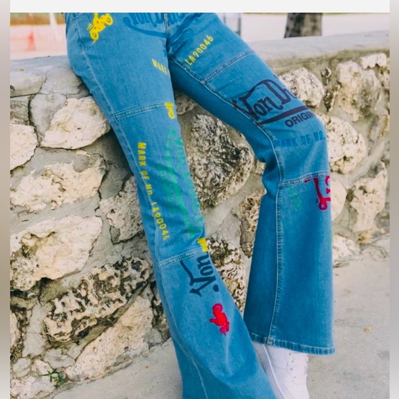VON DUTCH Graphic Women's Denim Jeans NWOT Sz 9 - Picture 1 of 8